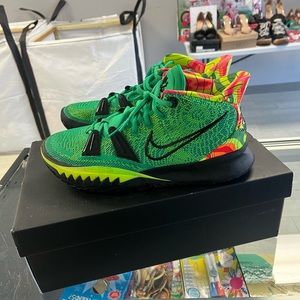 Kyrie Shoes Weatherman
